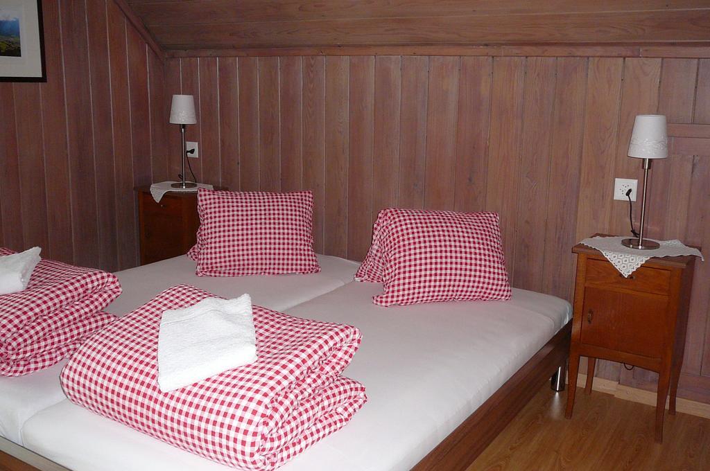 Gaestehaus Schaefli Intschi Ruang foto