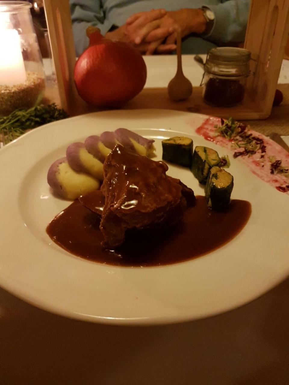 Gaestehaus Schaefli Intschi Bagian luar foto